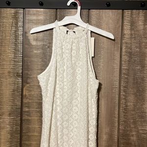 White dress lace like / crochet like